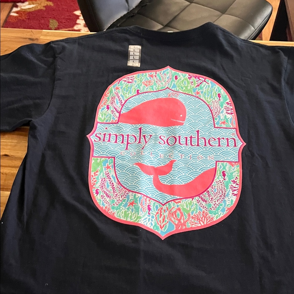 Simply Southern  Whale Graphic Tee - Navy and Pink Size Large New